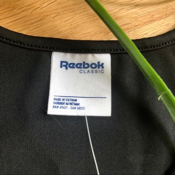 NWT REEBOK CLASSIC SPORT BRA - XS - Picture 7 of 10